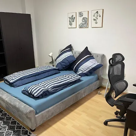 La Vie En Rose Apartment *